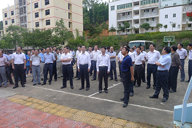 南平市市委書記裴金佳、市長林寶金率市委市政府全部領導及各市縣主要領導一行蒞臨我公司視察指導